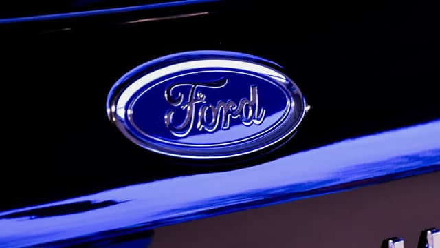 Ford, Canada's Unifor reach tentative deal on labor contract