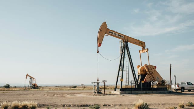 Cenovus to buy Athabasca Oil in C$5.7 billion cash-and-stock deal