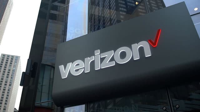 Verizon lifts annual forecasts as new mobile plans spur subscriber gains