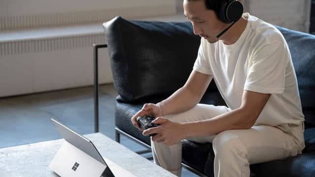 Microsoft Japan raided over suspected violation of anti-monopoly law, Nikkei says