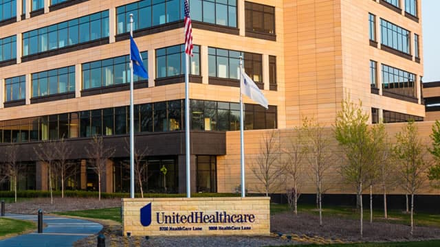 UnitedHealth shares are doing something unusual ahead of earnings