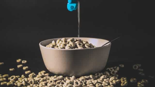 General Mills beats first-quarter sales estimates